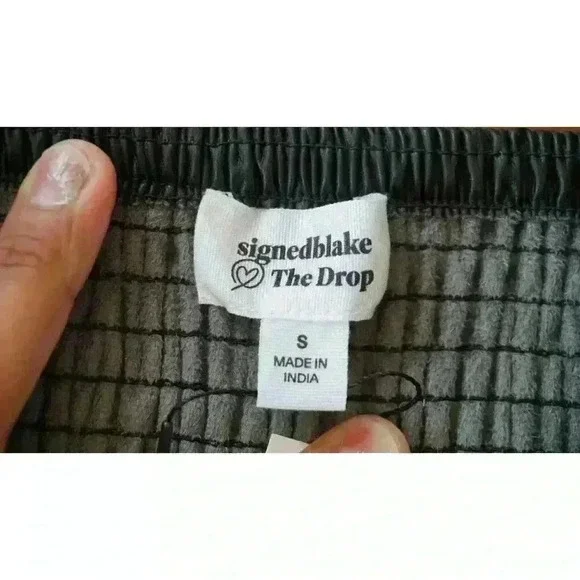 NWT The Drop Women's Black Faux Leather Bow Front Top by Signed Blake, Size S - Picture 5 of 16